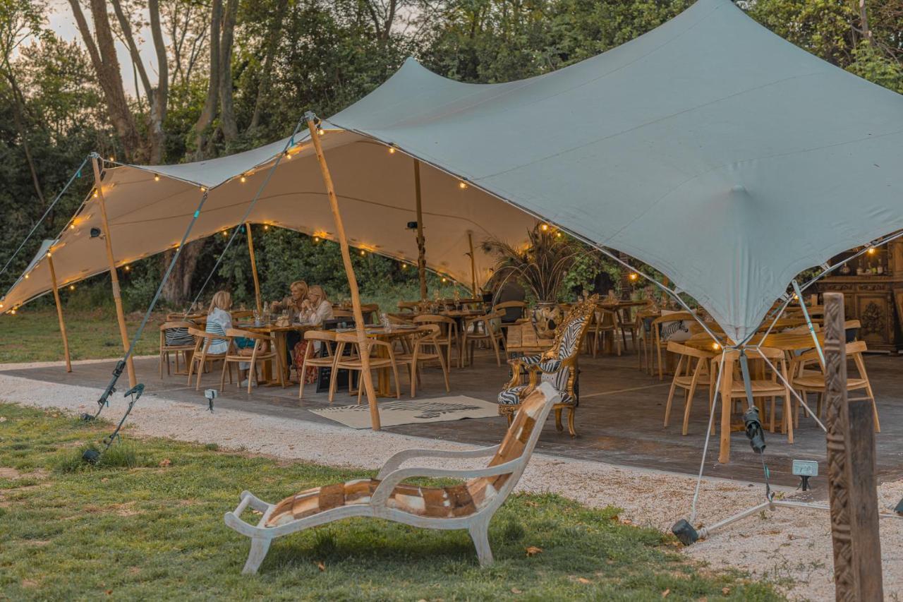 Mas De Capelou Bed & Breakfast